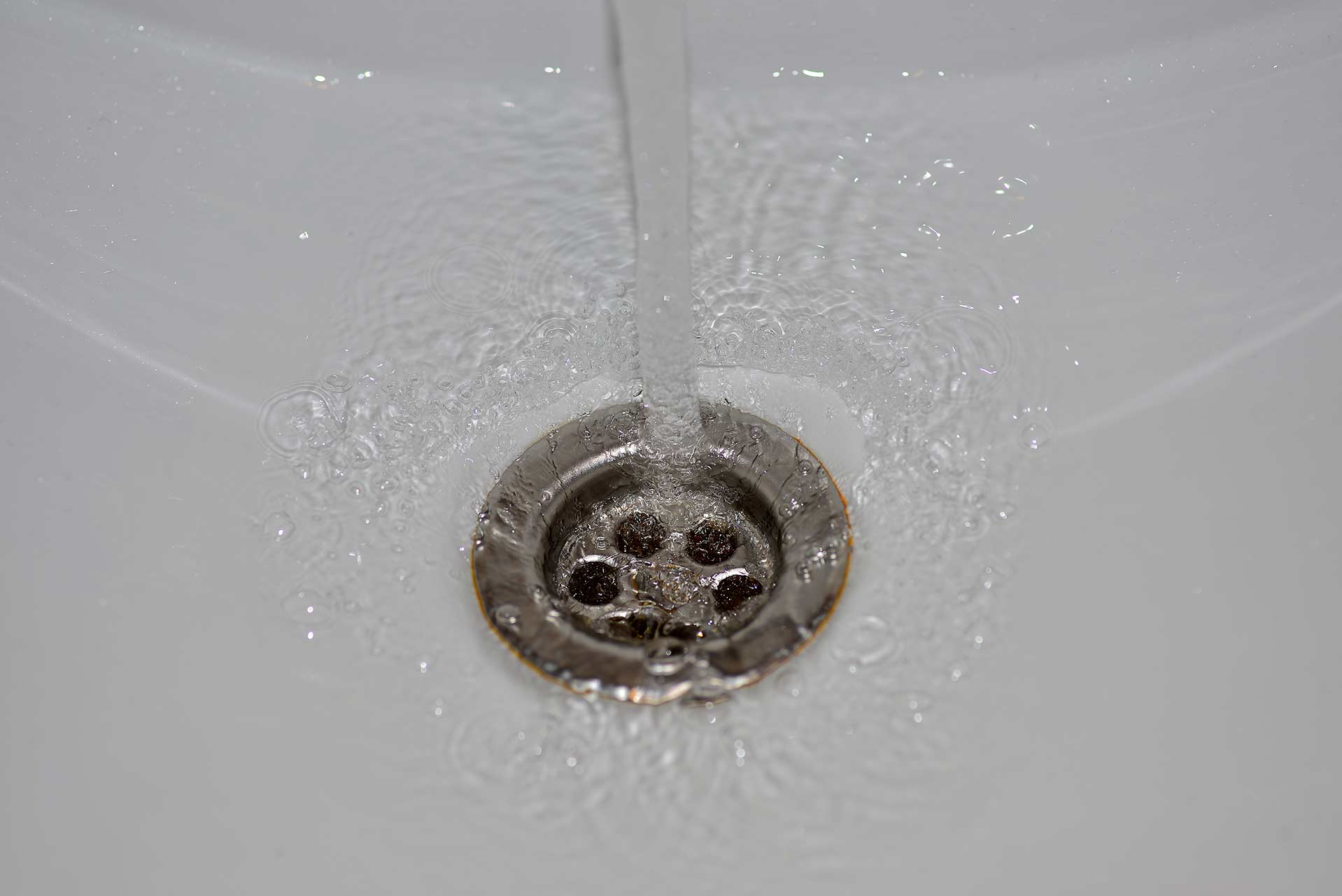 A2B Drains provides services to unblock blocked sinks and drains for properties in Chipping Barnet.
